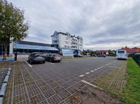 c.jpg CS Cascada Kraków ul. Szuwarowa 1-3