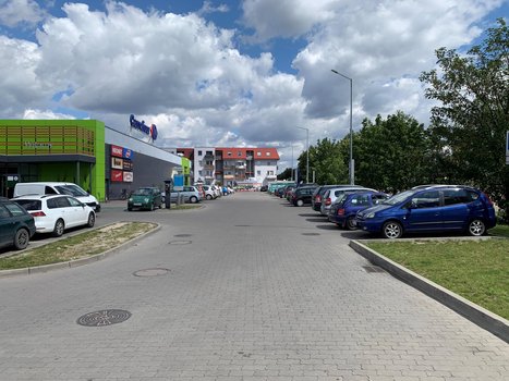 Carrefour Tomaszów Maz. Jana Pawła II-1