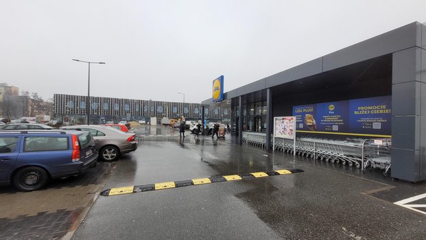 Lidl Łódź ul. Gojawiczyńskiej 30-3