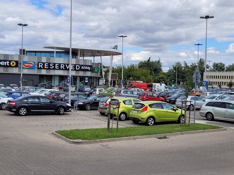 CH Karuzela Września ul. Kolejowa 15-2