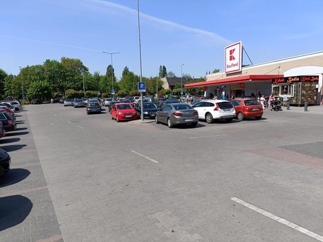 Kaufland Pabianice ul. Grobelna 9-4