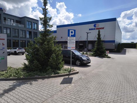 Parking Lotniskowy Gdańsk ul. Spadochroniarzy 18-4