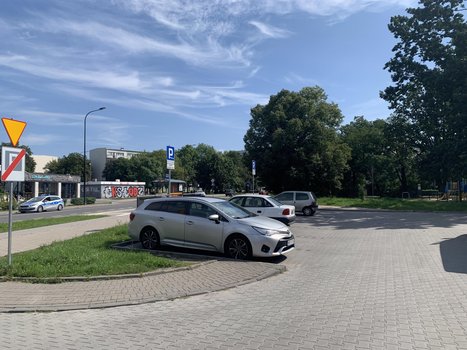 Netto Łódź ul. Dylika 2-3