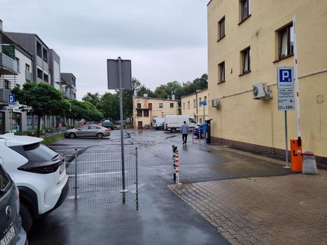 Parking Trzebnica ul. św. Jadwigi 7-2