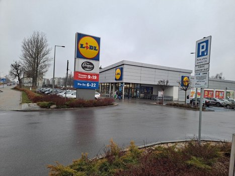 Lidl Piotrków Tryb. ul. Sulejowska 43-4