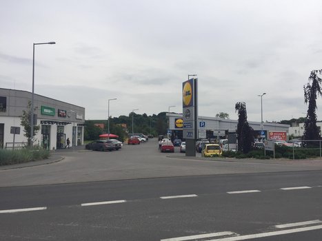 Lidl Trzebnica ul. Prusicka 16-3