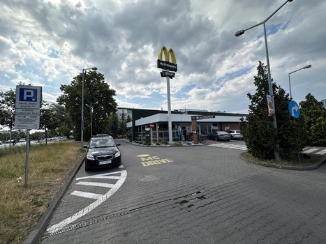 McDonald's Poznań al. Solidarności 57-1