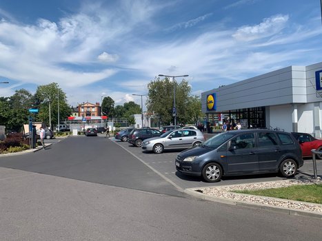 Lidl Pruszków ul. Bohaterów Warszawy 6-1