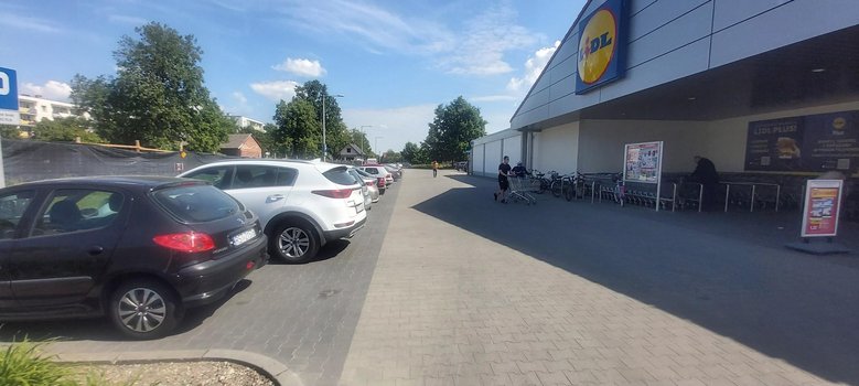 Lidl Stalowa Wola ul. Poniatowskiego 26b-4