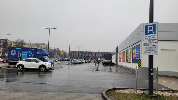 Lidl Łódź ul. Gojawiczyńskiej 30-2