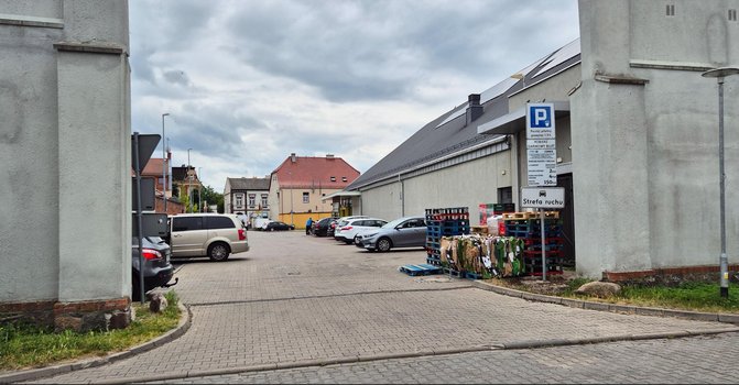 Biedronka Rawicz ul. Piłsudskiego 8-5