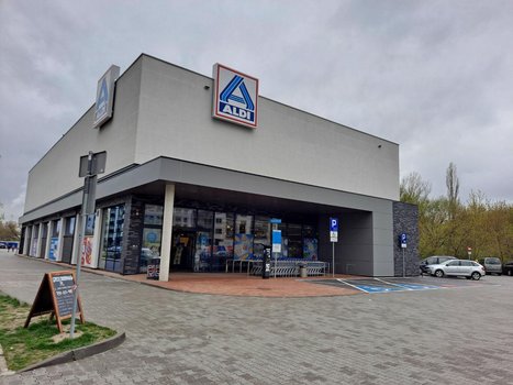 Aldi Warszawa ul. Starowiślna 2-3