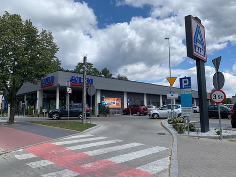 Aldi Tomaszów Maz. ul. Świętego Antoniego 65-4