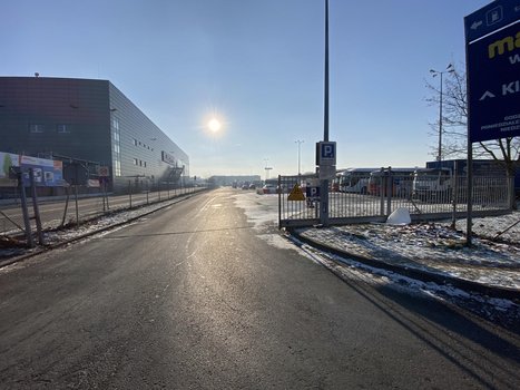 Makro Poznań al. Solidarności 51-1