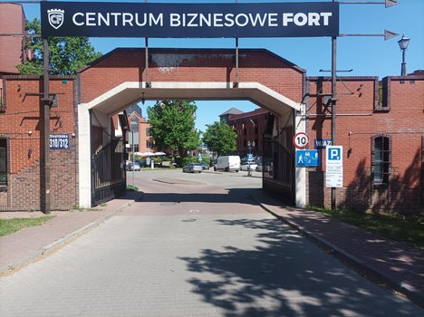 Centrum Biznesowe Fort Warszawa ul. Modlińska-1