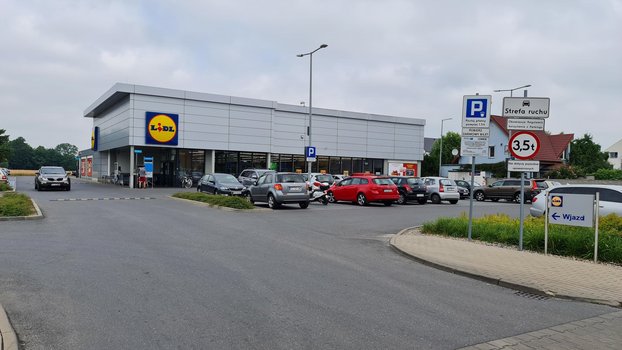 Lidl Plewiska ul. Grunwaldzka 533-1