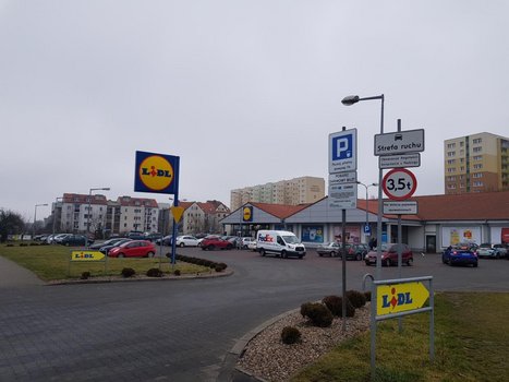 Lidl Poznań ul. Szymanowskiego 13-1