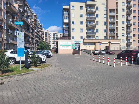 Carrefour Piaseczno ul. Energetyczna 11-4