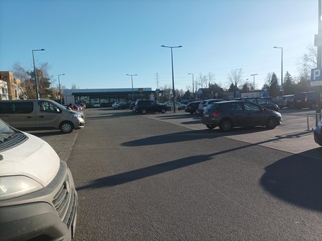 Lidl Józefosław ul. Geodetów 57-3