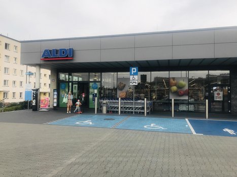 Aldi Jastrzębie Zdrój ul. Arki Bożka 1a-2