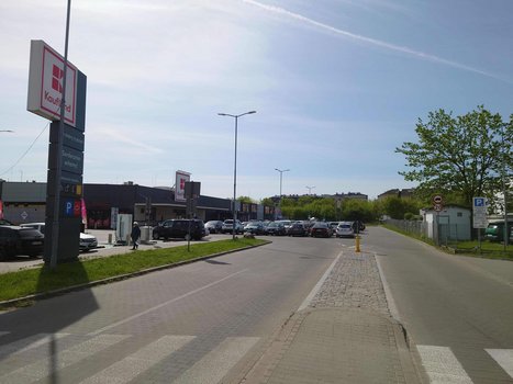 Kaufland Piaseczno ul. Okulickiego 10-3