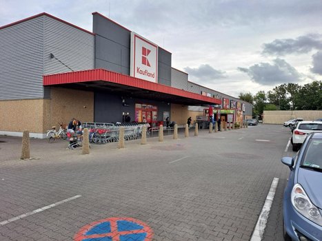 Kaufland Kutno ul. Wyszyńskiego 5-4