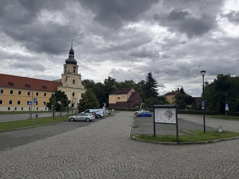 Zespół Klasztorno-Pałacowy w Rudach-2