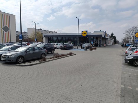 Lidl Radomsko ul. Jagiellońska 24a-2