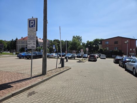Parking Łomża al. Legionów 14-16-1