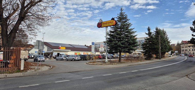 Biedronka Jelenia Góra ul. Sobieskiego 58-1