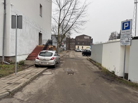 Parking Sosnowiec ul. Nowopogońska 5-3