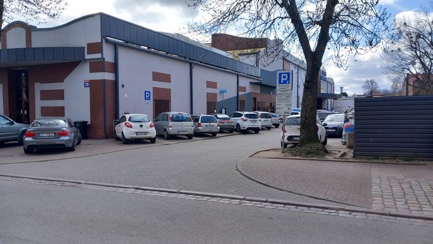 Centrum Manhatan Słupsk ul. Wileńska 39-1