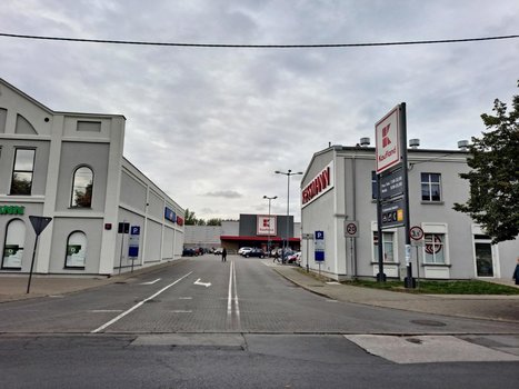 Kaufland Kutno ul. Wyszyńskiego 5-3