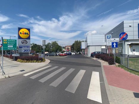 Lidl Pruszków ul. Bohaterów Warszawy 6-3