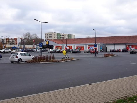 Lidl Warszawa ul. Josepha Conrada 1a-2