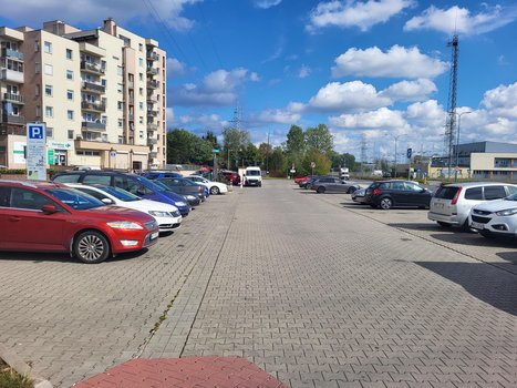 Carrefour Piaseczno ul. Energetyczna 11-2