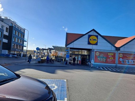 Lidl Warszawa ul. Stryjeńskich 15j-3