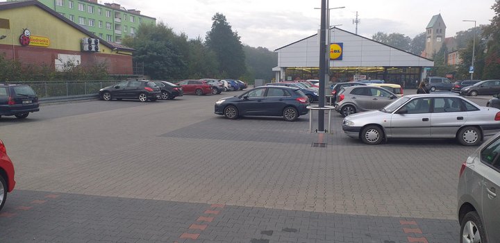 Lidl Orzesze ul. Powstańców 3-1