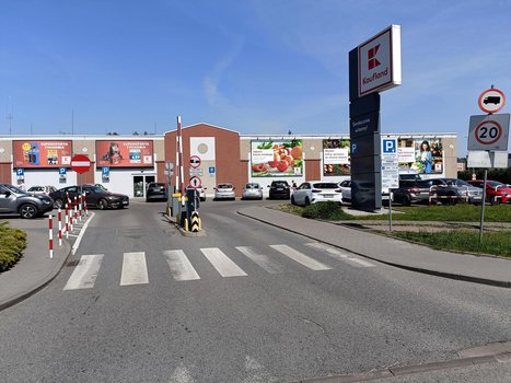 Kaufland Pabianice ul. Grobelna 9-1